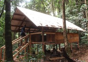 Die neue Schlafhütte des Afi-Basiscamps