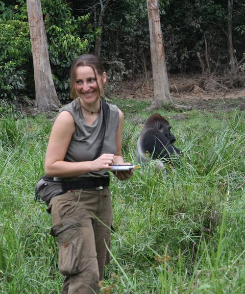 Shelly Masi with Makumba (© Ngombo Diedone)