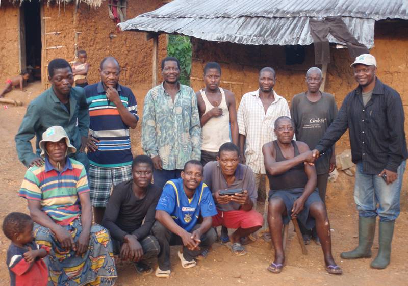 Takpe chief receiving WCS in the community (© WCS/Takamanda-Mone Landscape Project)